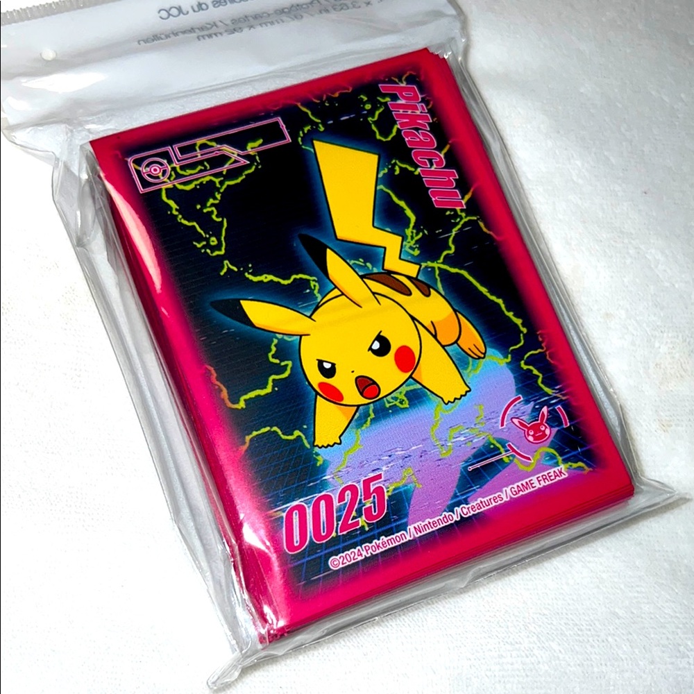 Pokémon Card Sleeves - Pikachu Neon Charge NWT
